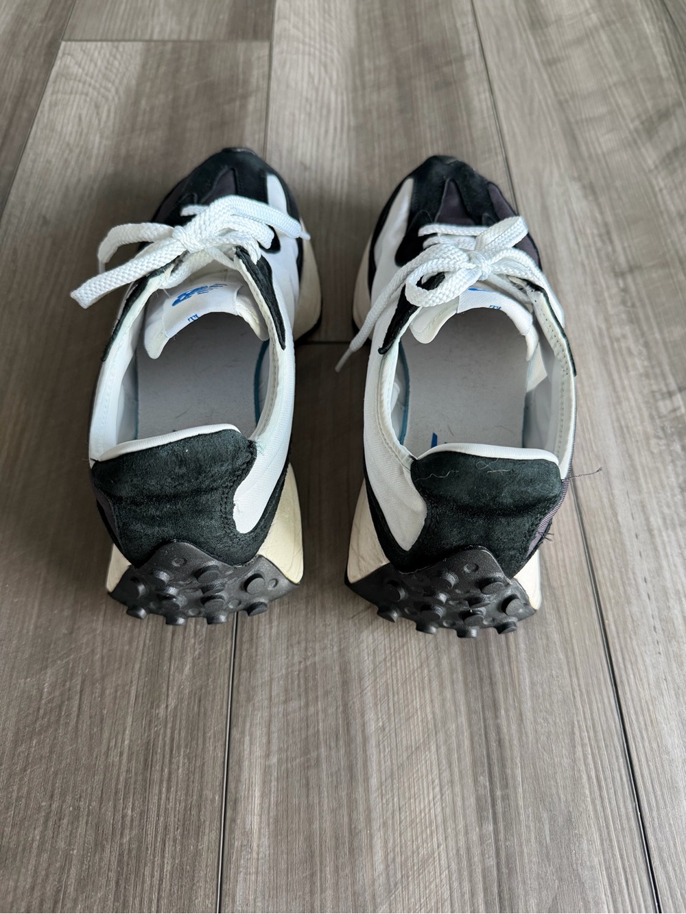 New Balance 327 Sneakers - Picture 3 of 6